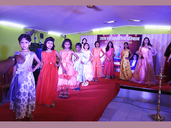 fashion-show-of-housemaids-2021
