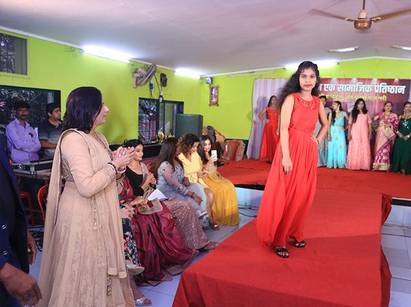 fashion-show-of-housemaids-2021