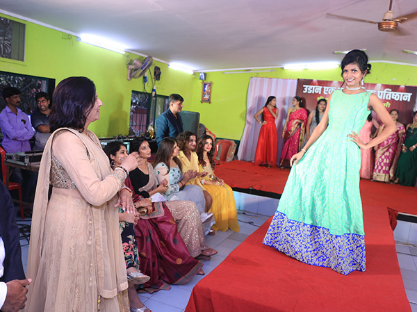 fashion-show-of-housemaids-2021